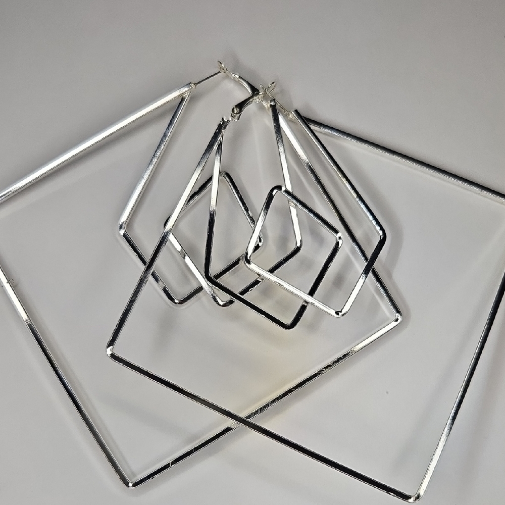 Geometric Silver Hoop Earrings - Picture 4 of 4